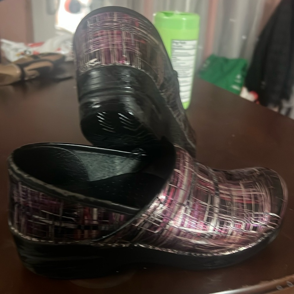 Hardly used clogs-!excellent nursing shoes, Im a retired frontline